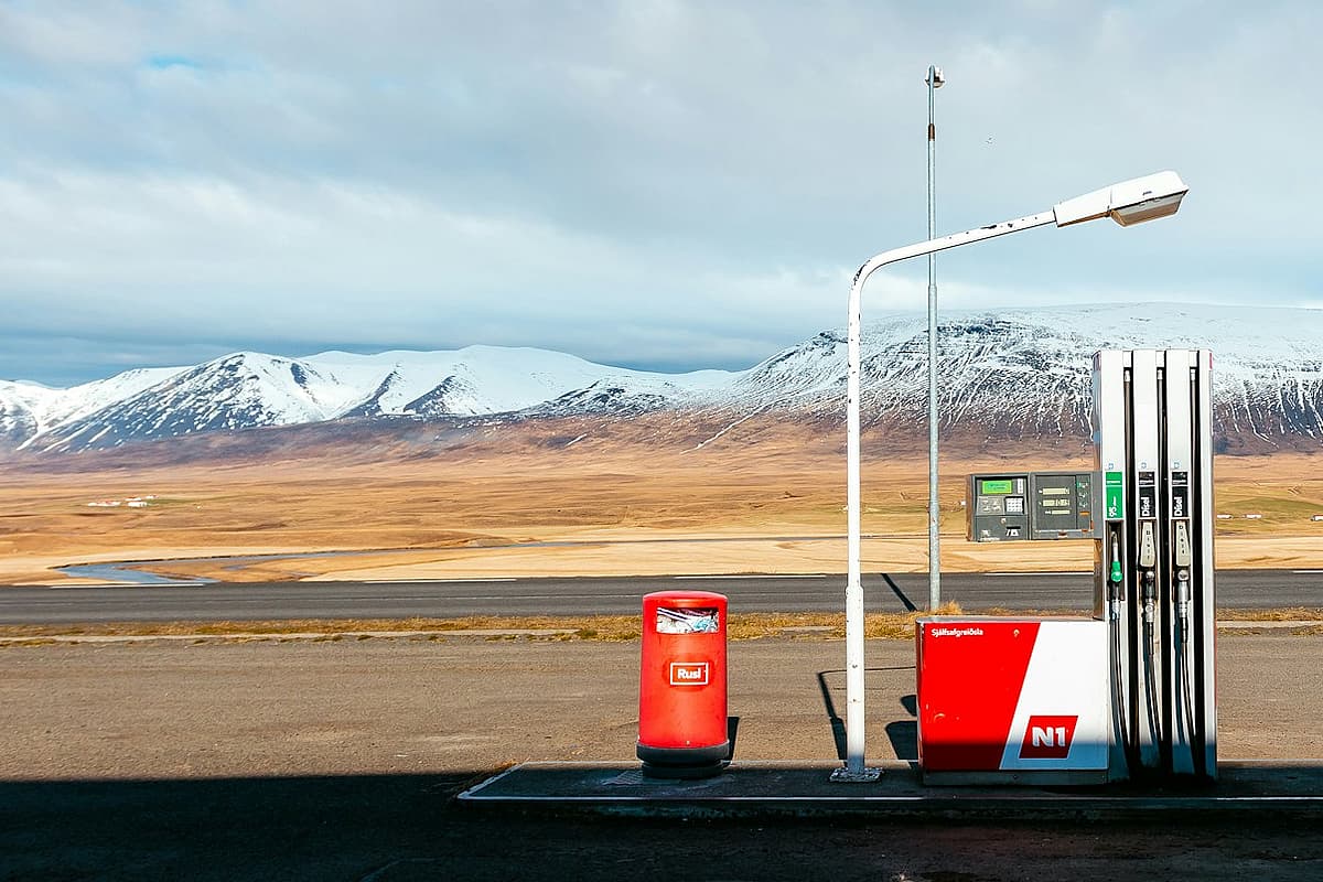 oszczędzanie paliwa w kamperze You are currently viewing 25 sposobów na oszczędzanie paliwa w kamperze