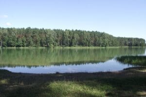 Read more about the article Mazury kamperem: Podróż przez&nbsp;Krainę Tysiąca Jezior