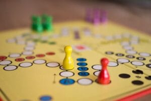 Read more about the article Zabawa w&nbsp;kamperze – 24 pomysły na&nbsp;spędzenie czasu wolnego.