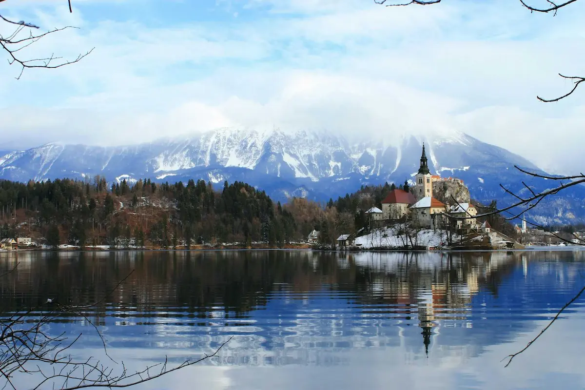 Read more about the article Kamperem do Słowenii – odkryj alpejski raj w sercu Europy